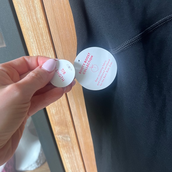 NWT SPANX booty boost 7/8 leggings high rise waisted SPANXshape very black - Picture 3 of 6